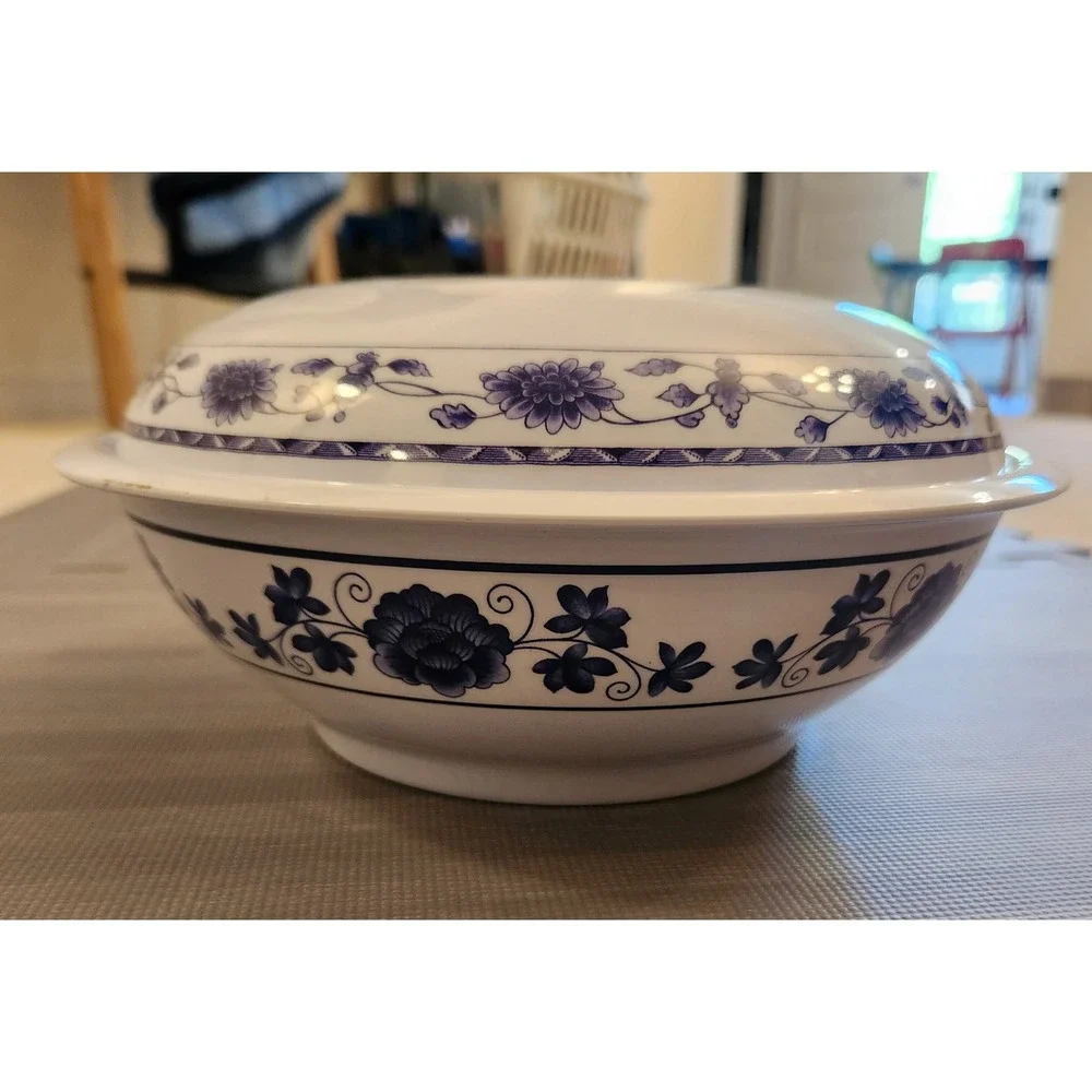 Blue‎ and White Floral Melamine Serving Bowl with Lid 10 Inch Chinoiserie Tureen